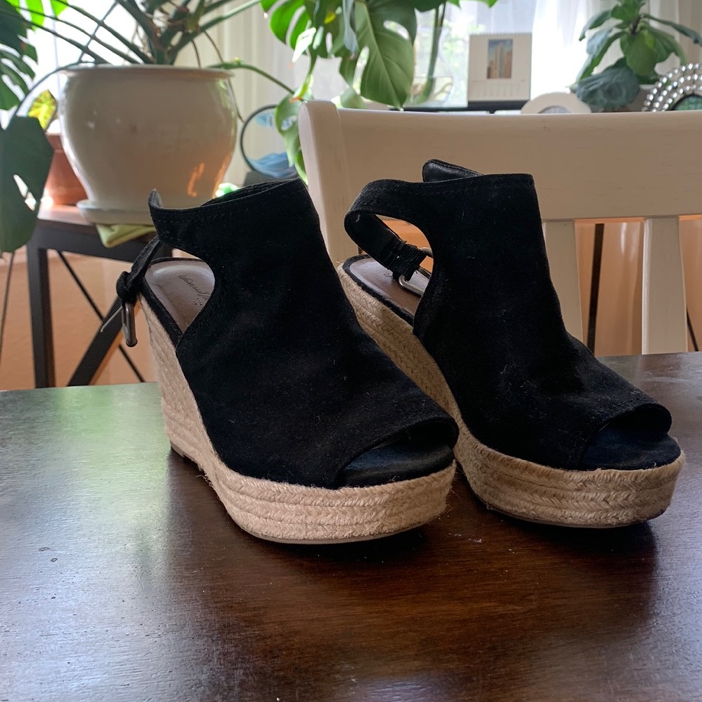 Open toe wedges